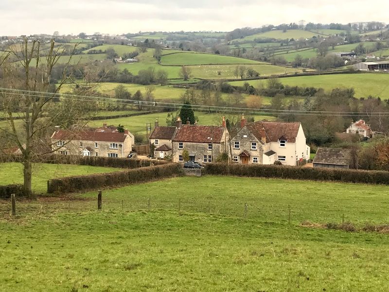 File:Rose & Crown.jpg
